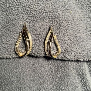 Sarah Coventry silver clip earrings